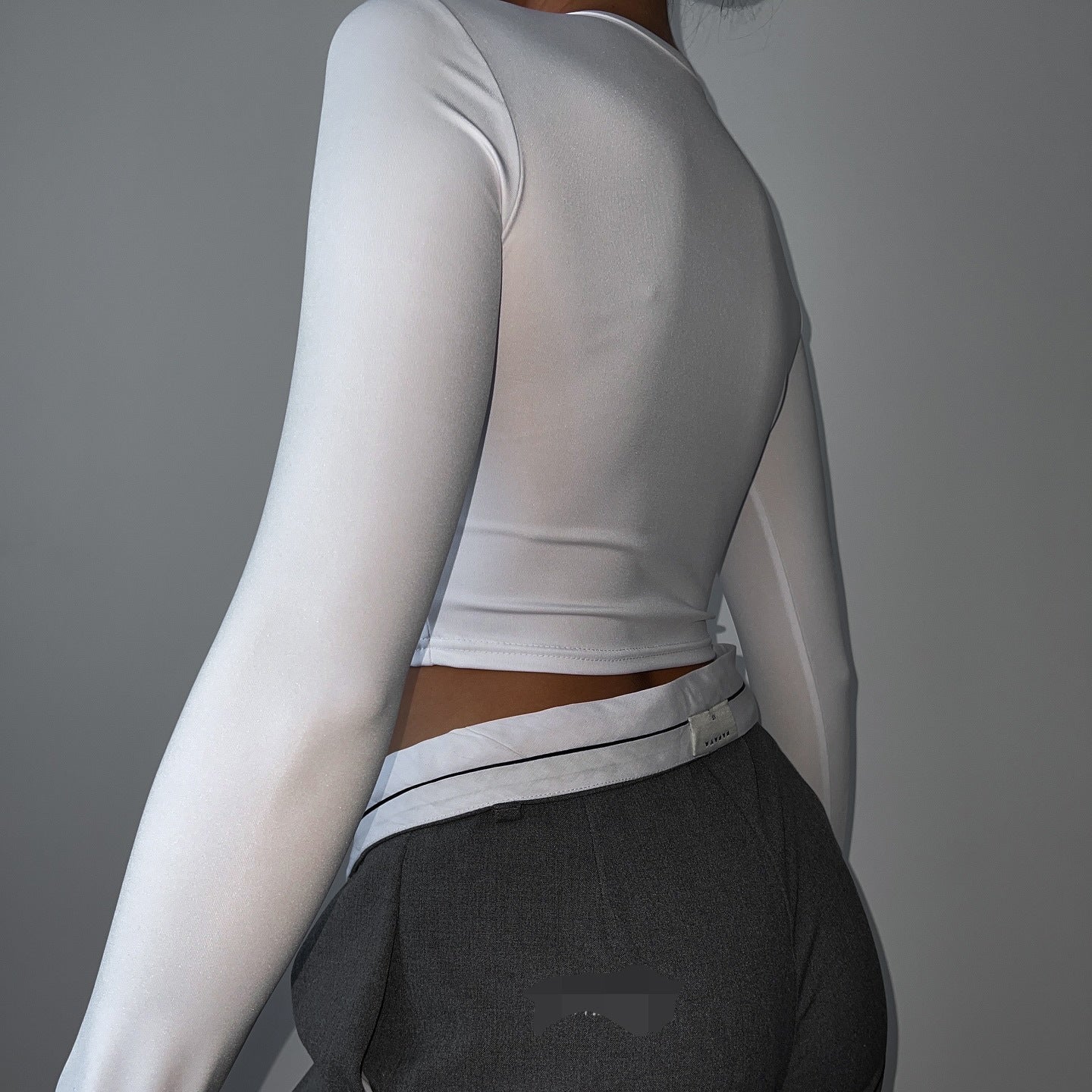 New Stylish Women's Long Sleeve T-shirt  Black or White