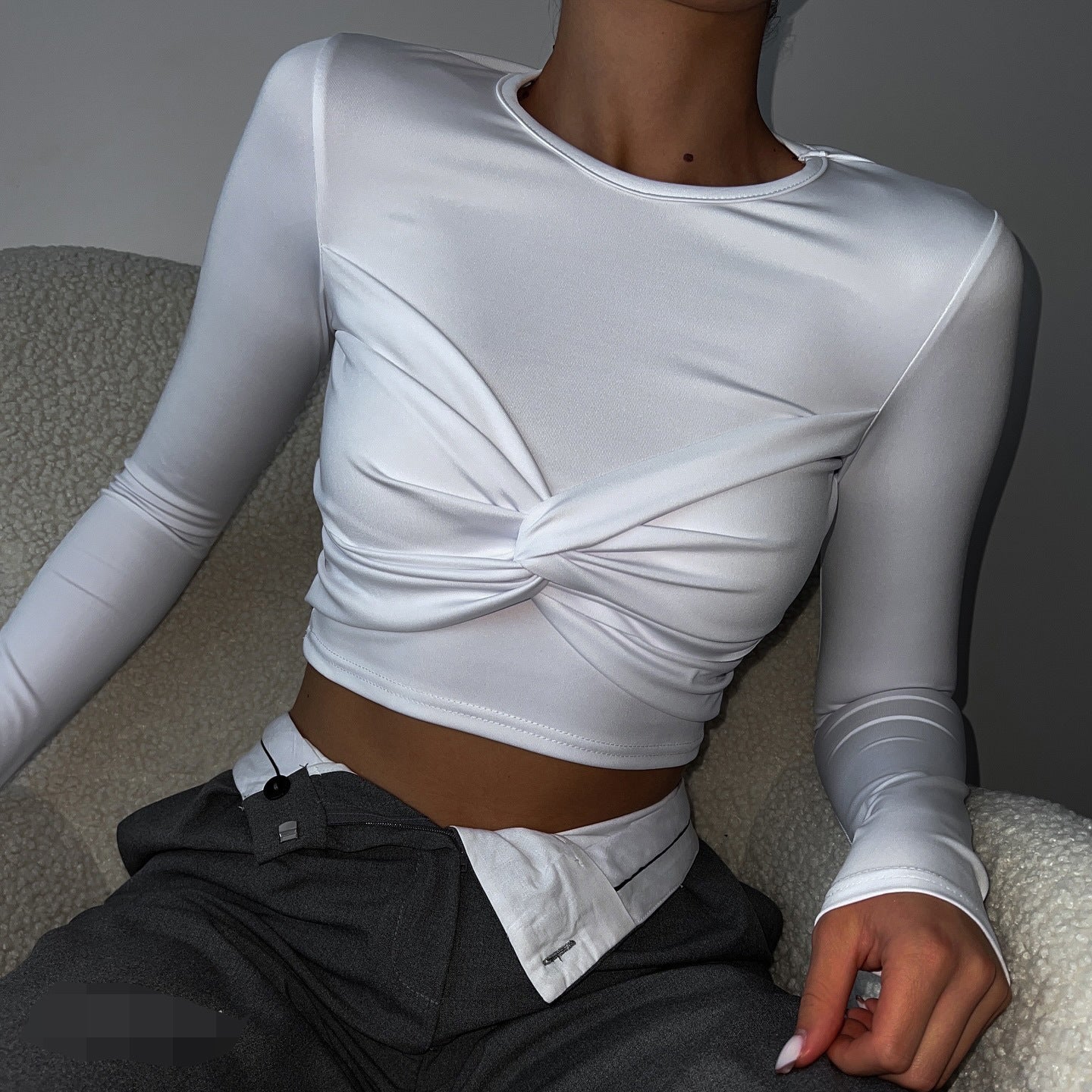 New Stylish Women's Long Sleeve T-shirt  Black or White